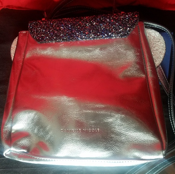 Danielle Nicole Disney Cinderella Crossbody Purse - Picture 2 of 7